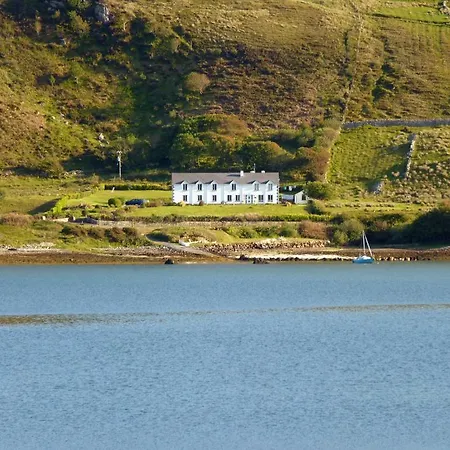 Waterfront Rest Bed & Breakfast *